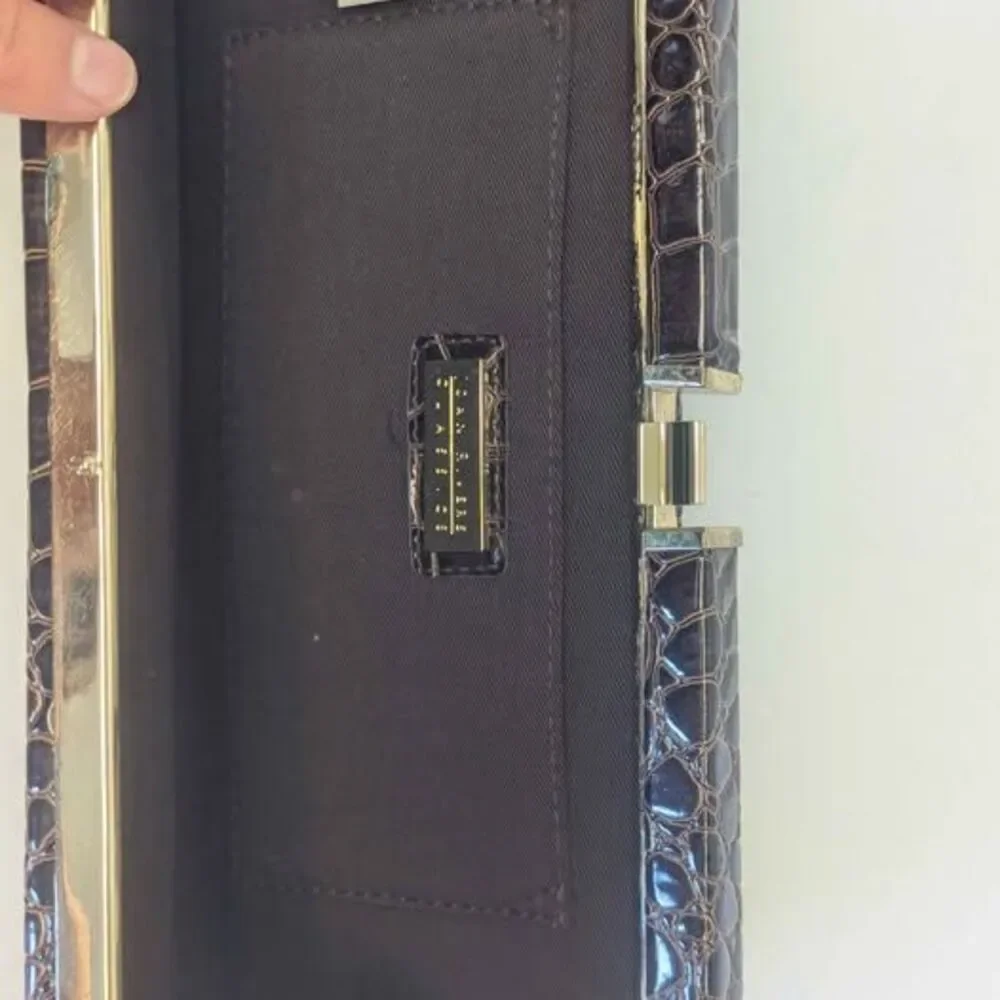 Vintage Joan Rivers Classics Brown Croc Envelope Clutch Purse for Her 11x4.5x.1